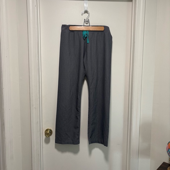 Figs Gray Technical Collection Pants scrubs size medium straight leg - Picture 5 of 11